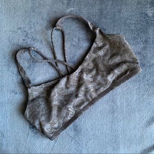 Lululemon free to be bra size 8